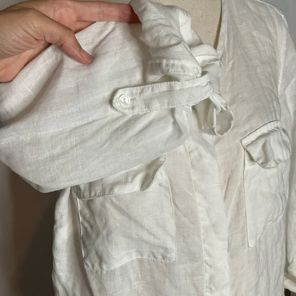 Talbots White Round Neck Linen Button Up Roll Tab Long Sleeve Shirt Size Medium
